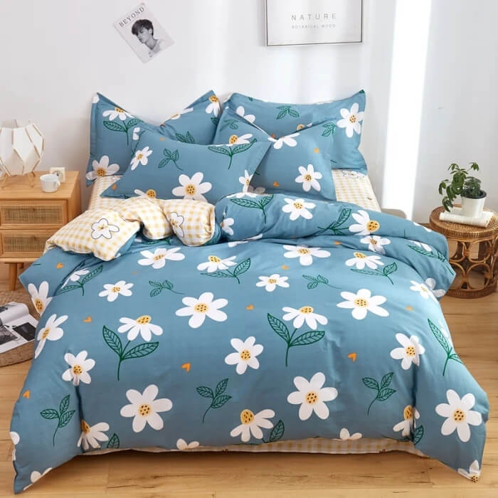 Blue flower comforter cover