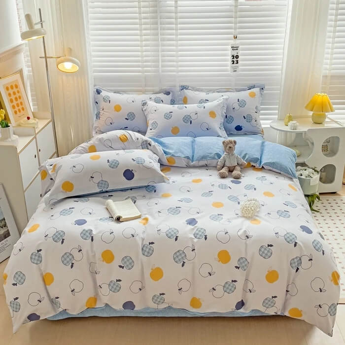 Blue & white botanical bedding design