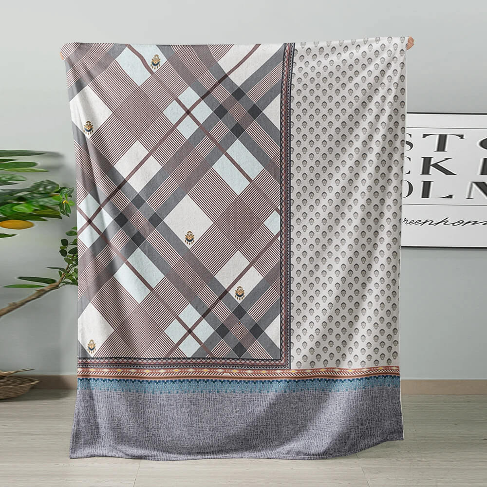 Stylish plaid flannel throw blanket with abstract geometric print
