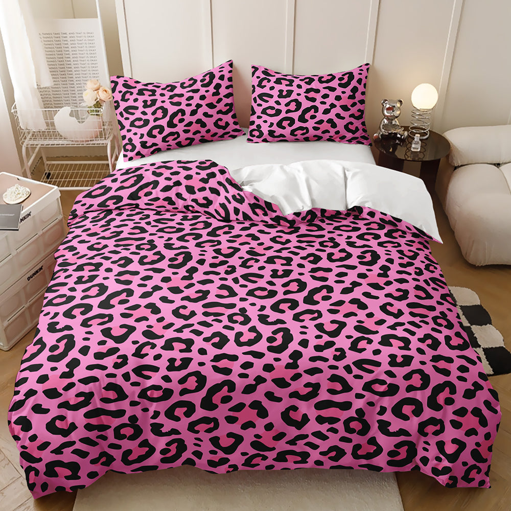 luxury leopard print bedding close view