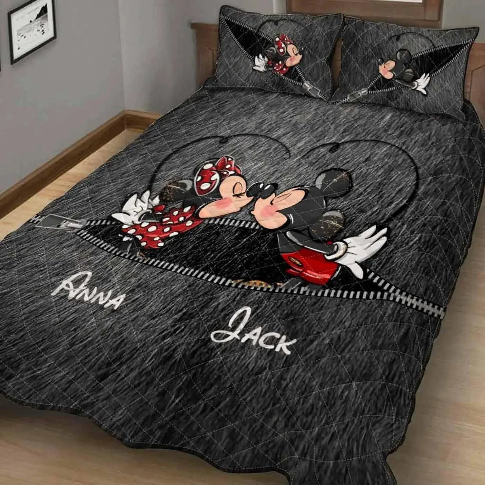 Mickey and Minnie Mouse quilt bed set, Disney couple bedding, cute cartoon quilt for kids bedroom, romantic Mickey Mouse cozy bedspread décor
