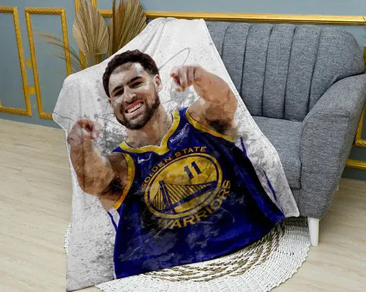 Klay Thompson splash effect flannel blanket featuring vibrant NBA basketball player design, ultra-soft warm fabric, and dynamic sports graphics perfect for fans’ bedding or sofa throw