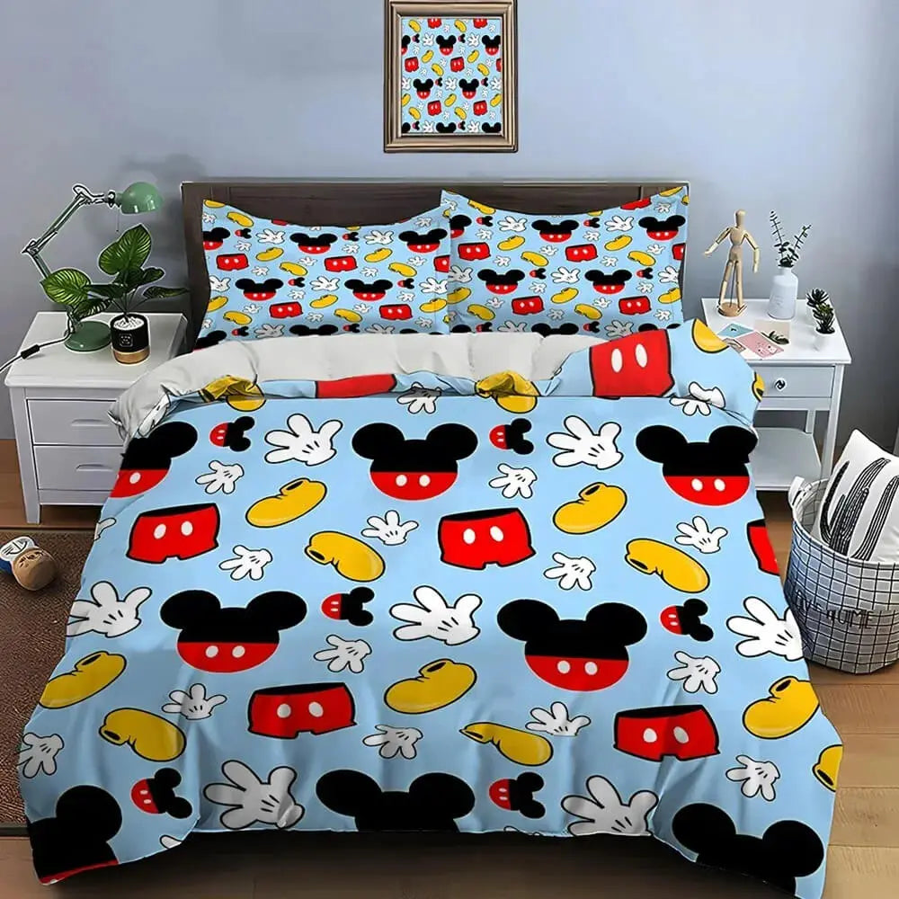 Mickey Mouse bedroom décor bedding set with cartoon print