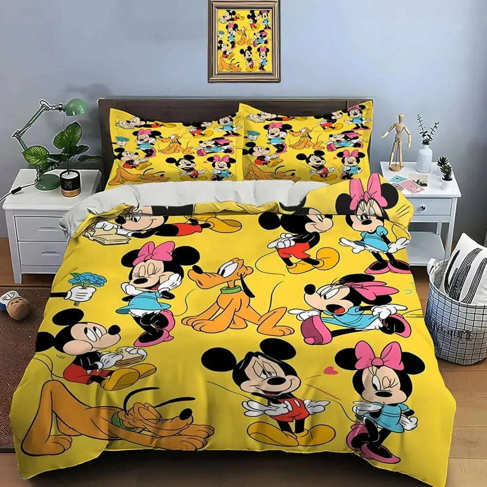 Birthday gift bedding set with Disney Mickey Mouse print