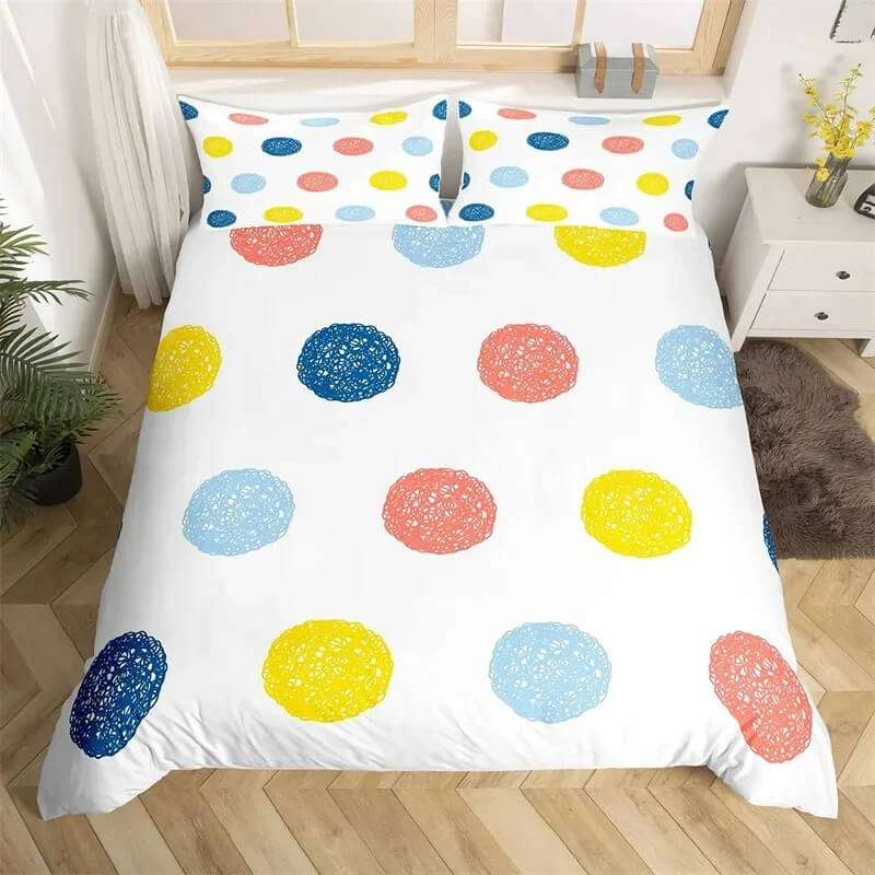 Artistic watercolor circle bedding design