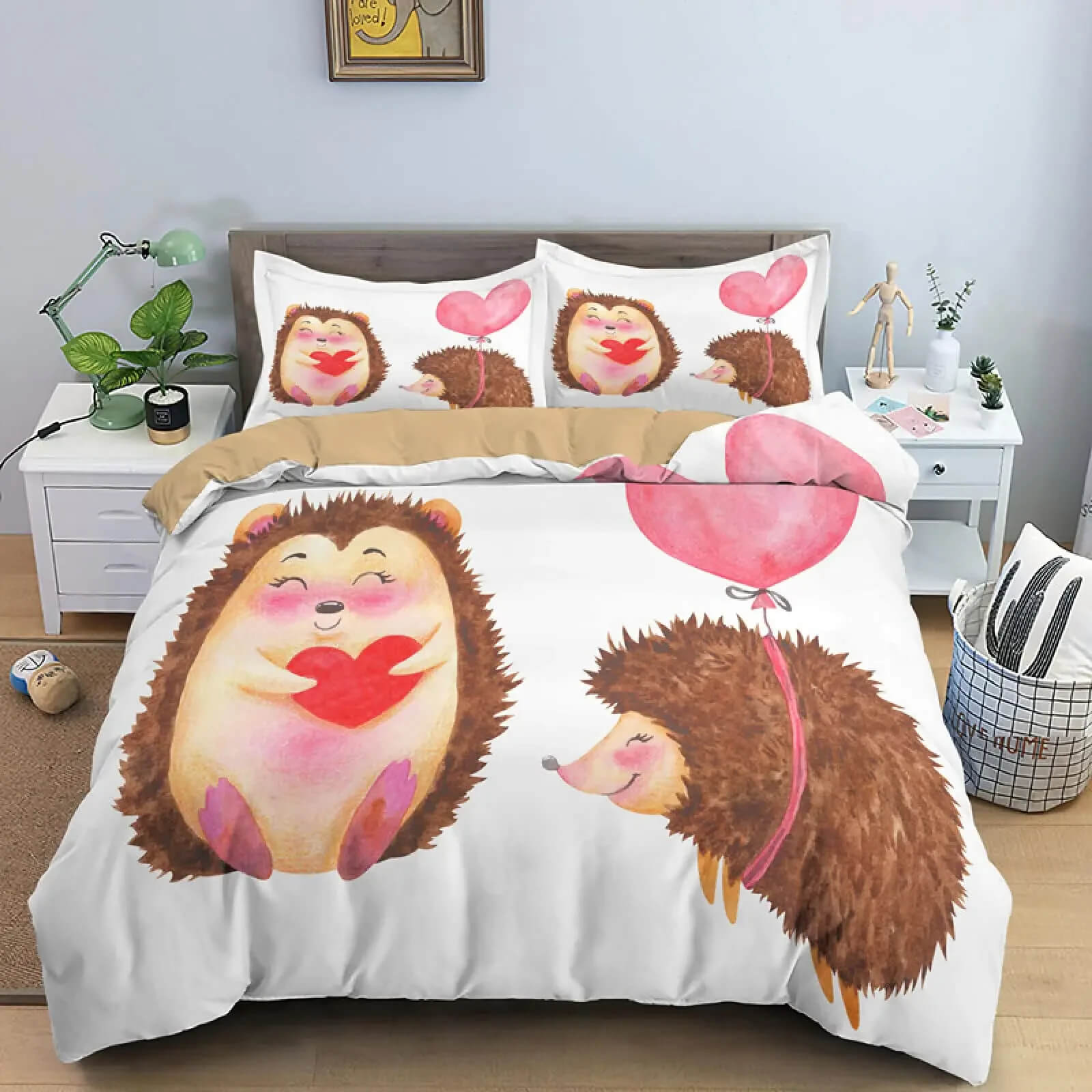 Adorable Hedgehog Comforter Cover with Tree Leaves Print