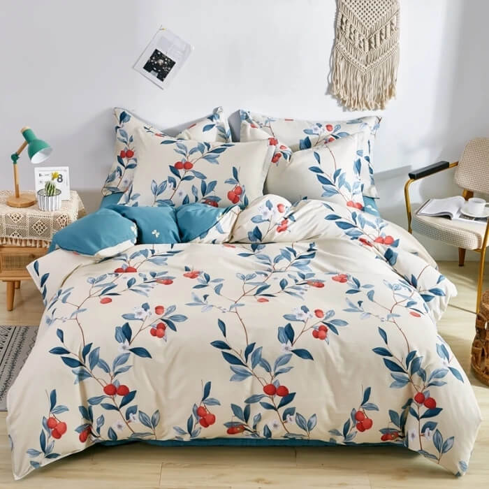 Blue flower bedding set