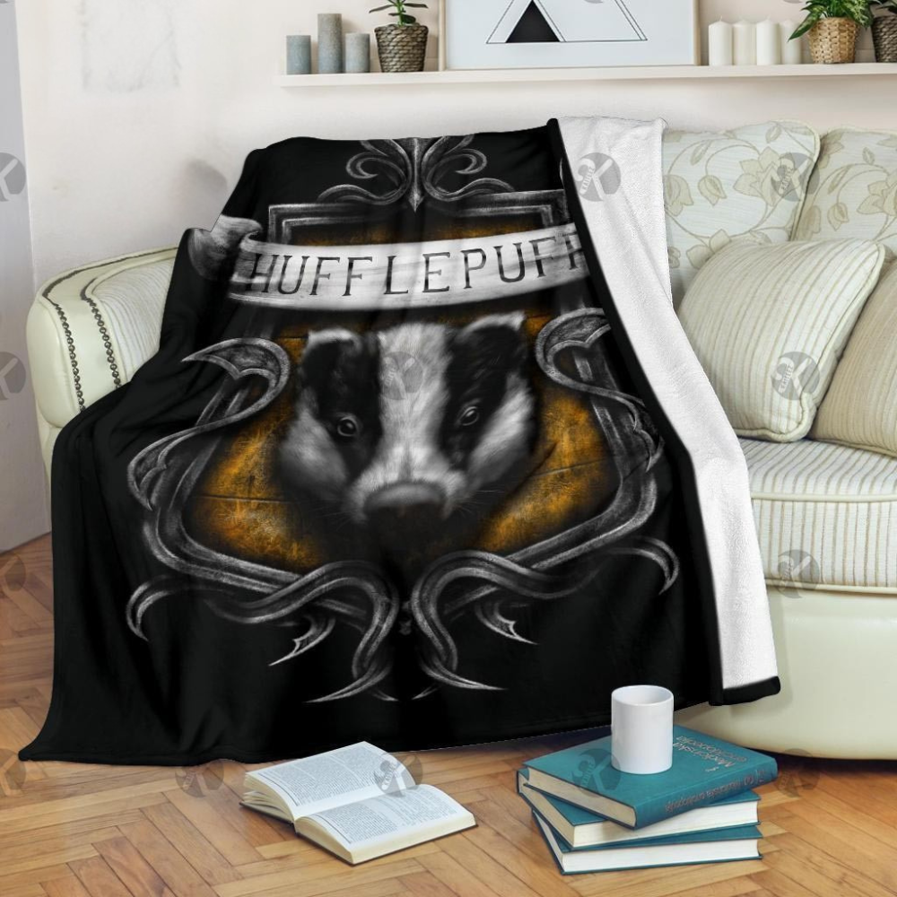 wizard blanket Hufflepuff design cozy throw