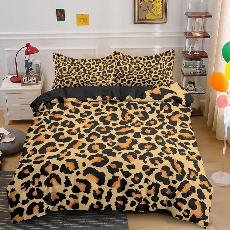 Black and gold leopard pattern duvet cover