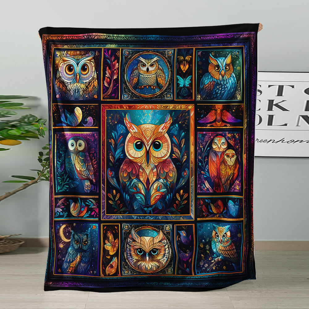 Decorative owl throw blanket for wildlife lovers