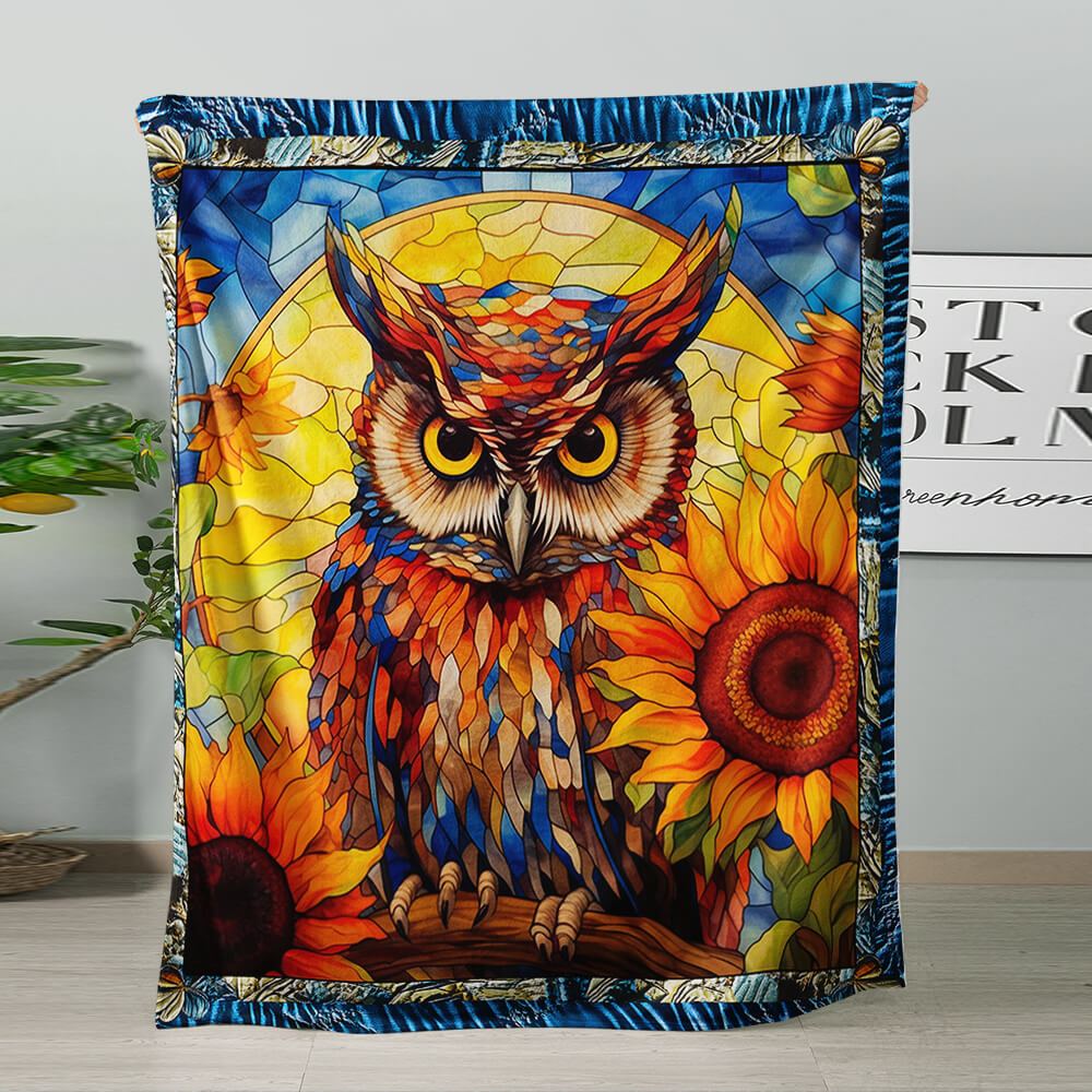 Bird lover gift featuring an owl-themed throw blanket