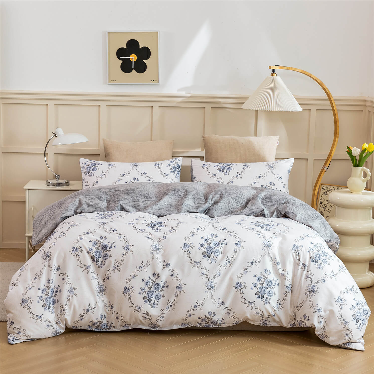 Pretty vintage floral bedroom bedding